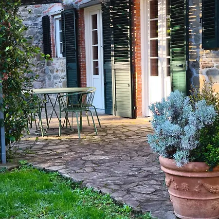 Casa Di Bruno, Lucca, Toscane * Villa Basilica
